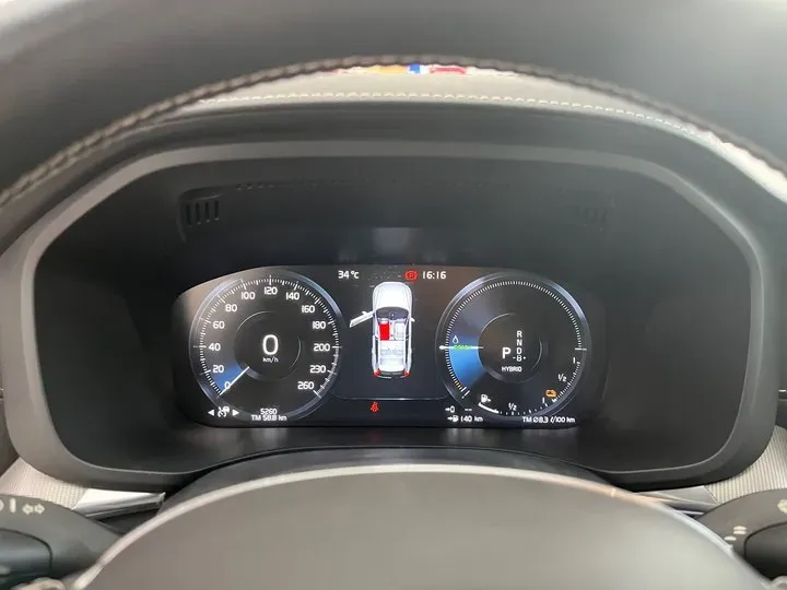 2021 Volvo XC60 2.0T 303HP L4 8AT PHEV 11.6KWH,autocango,china used car exporter,china ev exporter,chinese used car exporter,chinese used ev exporter