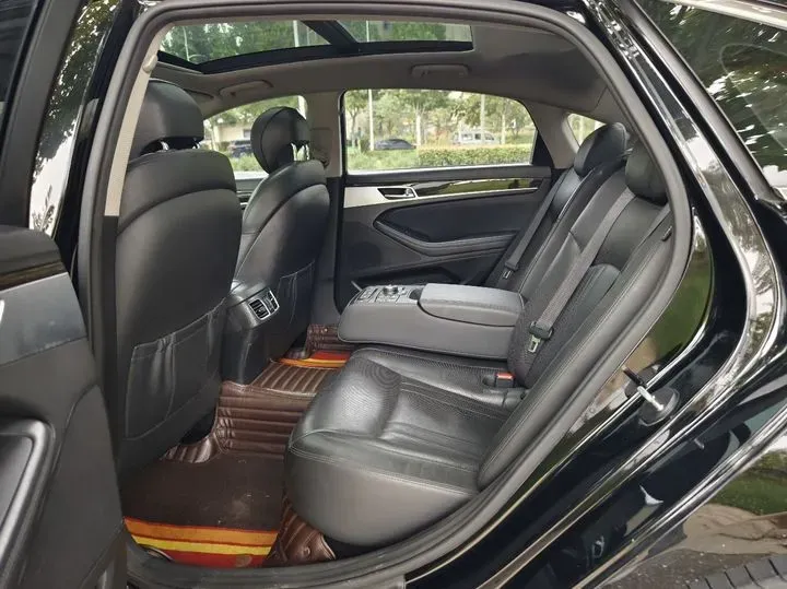 2015 Hyundai Cenesis 3.0L 257HP V6 8AT,autocango,china used car exporter,china ev exporter,chinese used car exporter,chinese used ev exporter