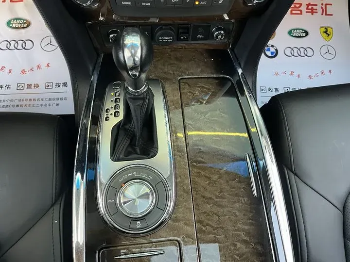 2013 Infiniti QX80 5.6L 398HP V8 7AT,autocango,china used car exporter,china ev exporter,chinese used car exporter,chinese used ev exporter