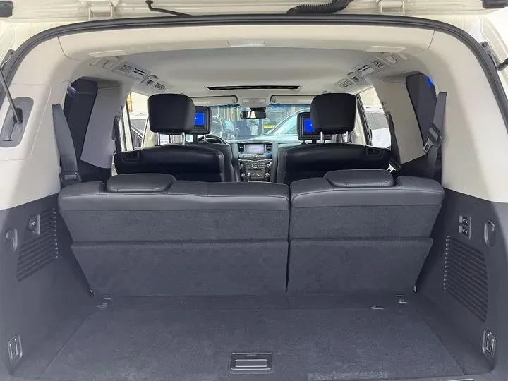 2013 Infiniti QX80 5.6L 398HP V8 7AT,autocango,china used car exporter,china ev exporter,chinese used car exporter,chinese used ev exporter