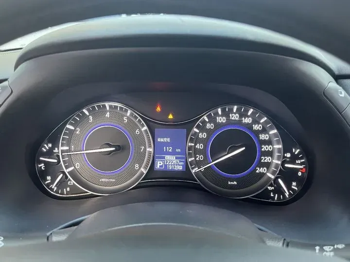 2013 Infiniti QX80 5.6L 398HP V8 7AT,autocango,china used car exporter,china ev exporter,chinese used car exporter,chinese used ev exporter