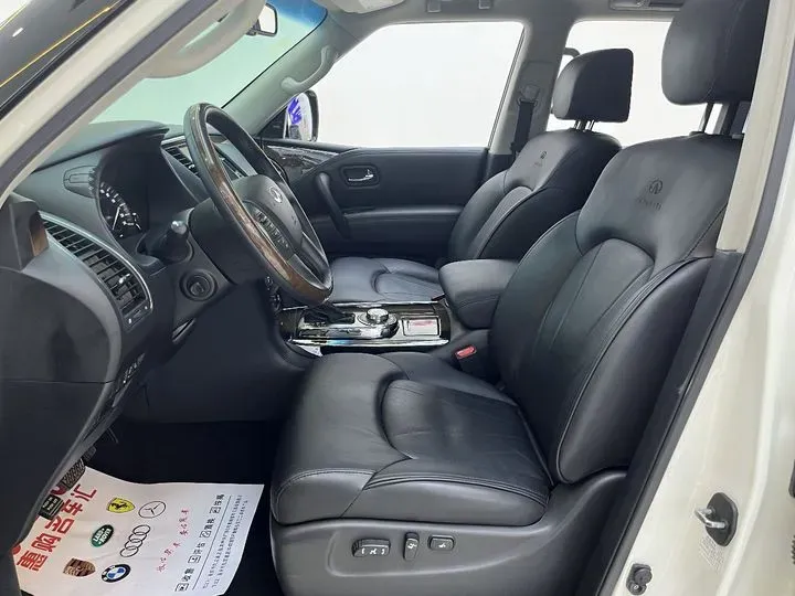 2013 Infiniti QX80 5.6L 398HP V8 7AT,autocango,china used car exporter,china ev exporter,chinese used car exporter,chinese used ev exporter