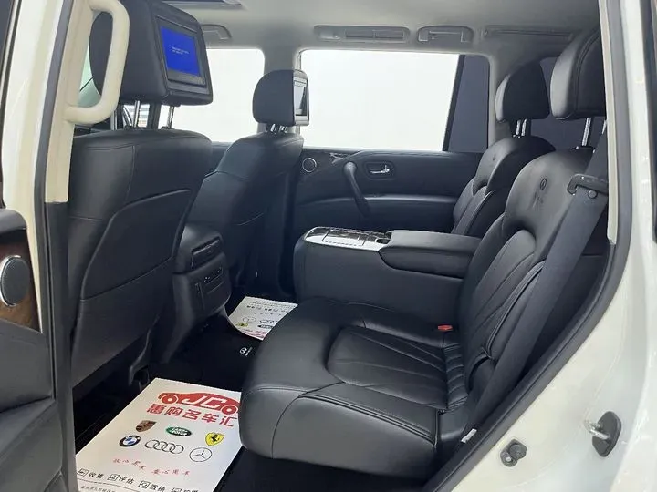 2013 Infiniti QX80 5.6L 398HP V8 7AT,autocango,china used car exporter,china ev exporter,chinese used car exporter,chinese used ev exporter