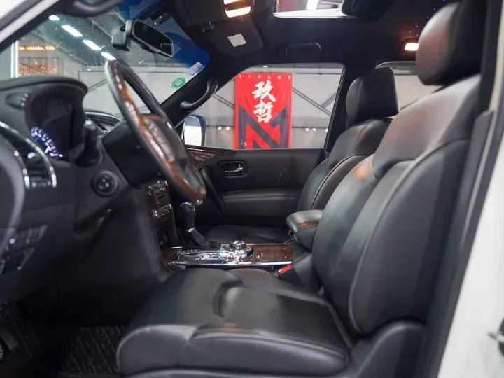 2016 Infiniti QX80 5.6L 398HP V8 7AT,autocango,china used car exporter,china ev exporter,chinese used car exporter,chinese used ev exporter