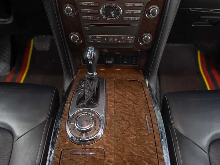 2016 Infiniti QX80 5.6L 398HP V8 7AT,autocango,china used car exporter,china ev exporter,chinese used car exporter,chinese used ev exporter