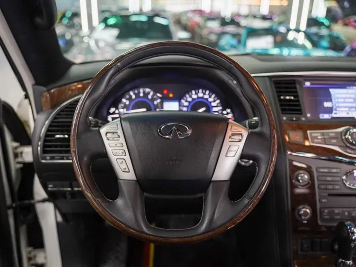 2016 Infiniti QX80 5.6L 398HP V8 7AT,autocango,china used car exporter,china ev exporter,chinese used car exporter,chinese used ev exporter