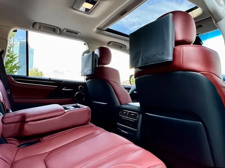 2019 Lexus LX 5.7L 367HP V8 8AT,autocango,china used car exporter,china ev exporter,chinese used car exporter,chinese used ev exporter