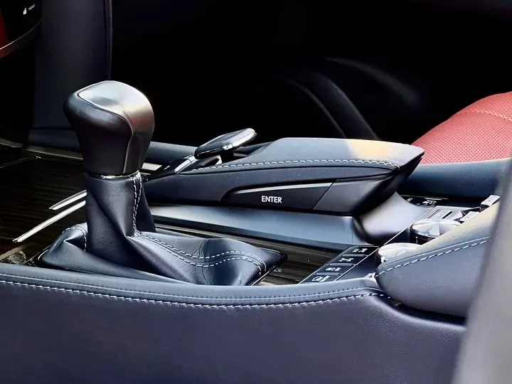 2019 Lexus LX 5.7L 367HP V8 8AT,autocango,china used car exporter,china ev exporter,chinese used car exporter,chinese used ev exporter