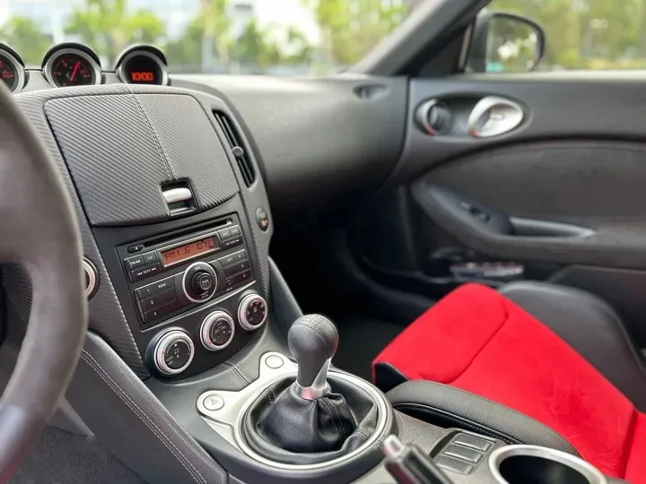 2015 Nissan 370Z 3.7L 328HP V6 7AT,autocango,china used car exporter,china ev exporter,chinese used car exporter,chinese used ev exporter