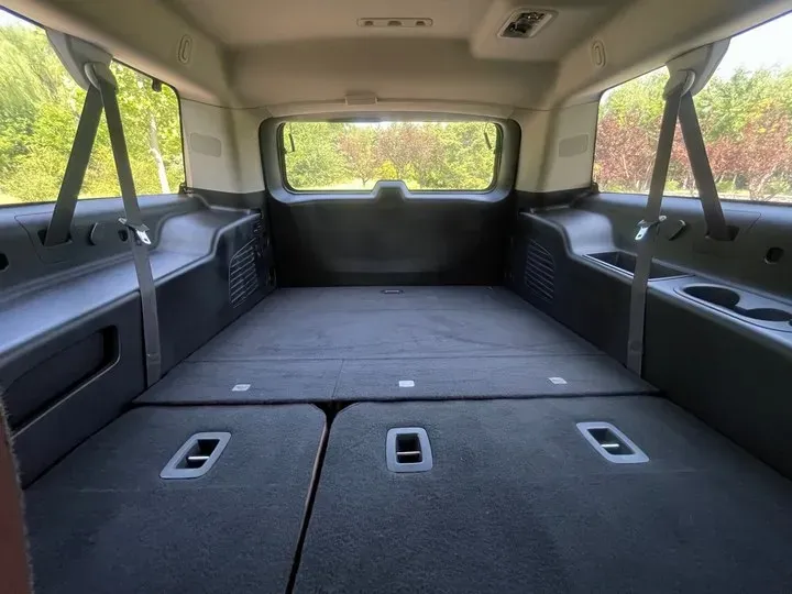 2013 Cadillac ESCALADE 6.2L 409HP V8 6AT,autocango,china used car exporter,china ev exporter,chinese used car exporter,chinese used ev exporter