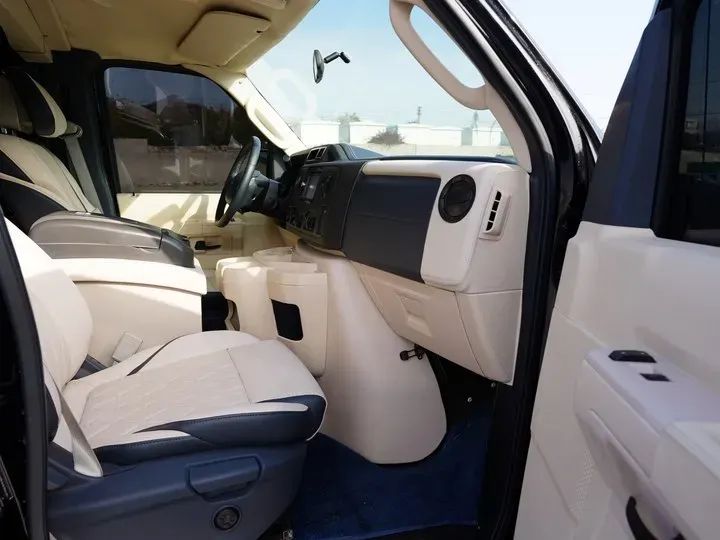 2011 Ford E350 5.4L 258HP V8 5AT,autocango,china used car exporter,china ev exporter,chinese used car exporter,chinese used ev exporter