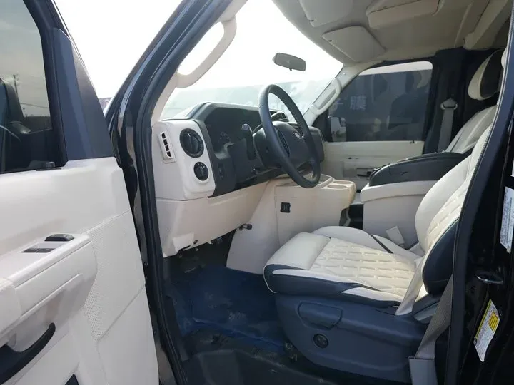 2011 Ford E350 5.4L 258HP V8 5AT,autocango,china used car exporter,china ev exporter,chinese used car exporter,chinese used ev exporter