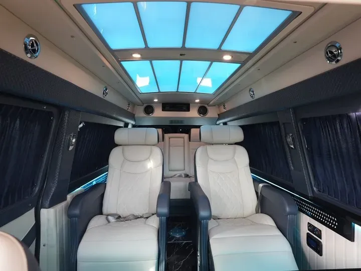 2011 Ford E350 5.4L 258HP V8 5AT,autocango,china used car exporter,china ev exporter,chinese used car exporter,chinese used ev exporter