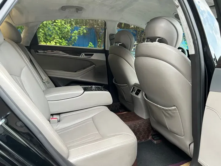 2015 Hyundai Cenesis 3.0L 257HP V6 8AT,autocango,china used car exporter,china ev exporter,chinese used car exporter,chinese used ev exporter