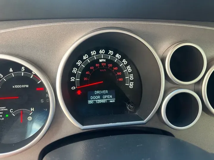 2010 Toyota Sequoia 5.7L 386HP V8 6AT,autocango,china used car exporter,china ev exporter,chinese used car exporter,chinese used ev exporter