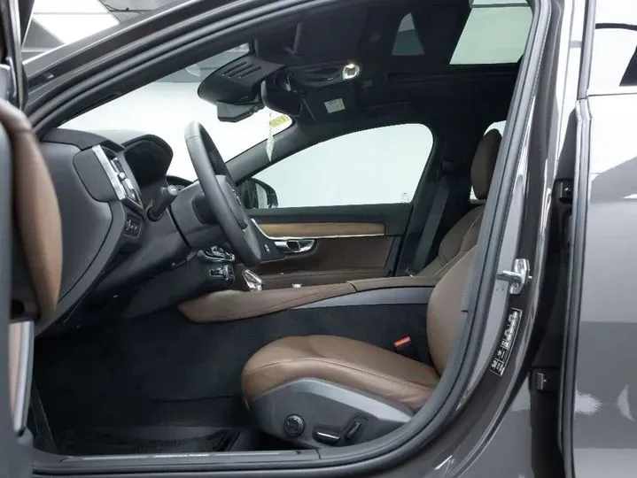 2021 Volvo S90 2.0T 303HP L4 8AT PHEV 11.6KWH,autocango,china used car exporter,china ev exporter,chinese used car exporter,chinese used ev exporter