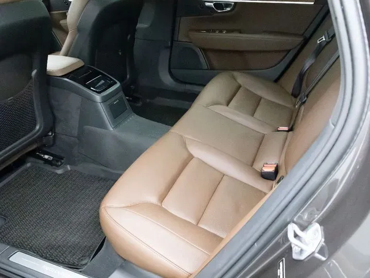 2021 Volvo S90 2.0T 303HP L4 8AT PHEV 11.6KWH,autocango,china used car exporter,china ev exporter,chinese used car exporter,chinese used ev exporter