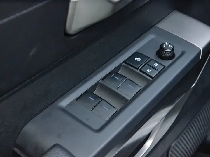 2022 JunTian YongMengZhe 3.5T 381HP V6 10AT,autocango,china used car exporter,china ev exporter,chinese used car exporter,chinese used ev exporter