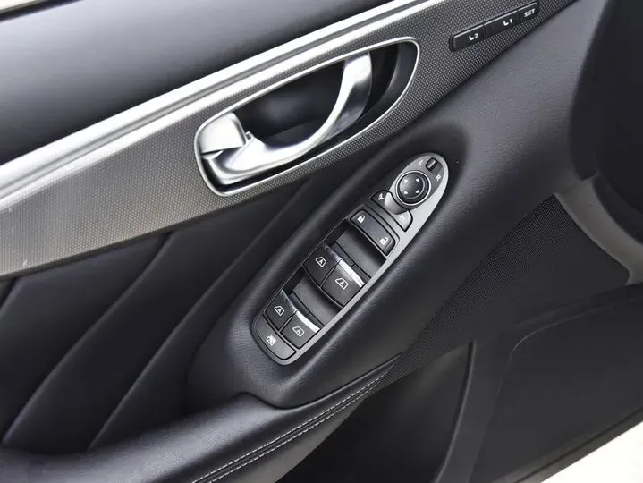 2014 Infiniti Q50 3.7L 351HP V6 7AT,autocango,china used car exporter,china ev exporter,chinese used car exporter,chinese used ev exporter