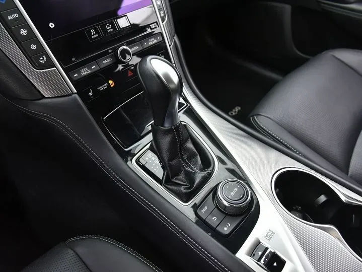 2014 Infiniti Q50 3.7L 351HP V6 7AT,autocango,china used car exporter,china ev exporter,chinese used car exporter,chinese used ev exporter