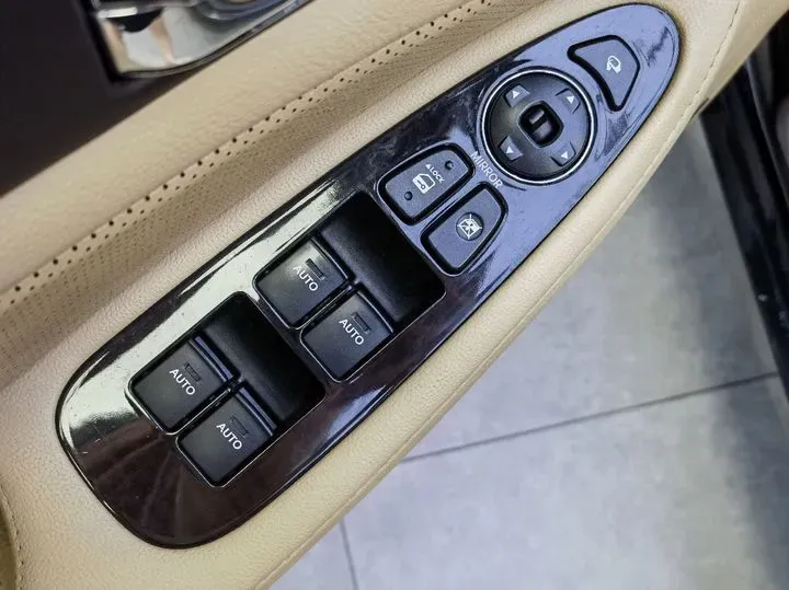 2008 Hyundai Rohens 3.3L 262HP V6 6AT,autocango,china used car exporter,china ev exporter,chinese used car exporter,chinese used ev exporter