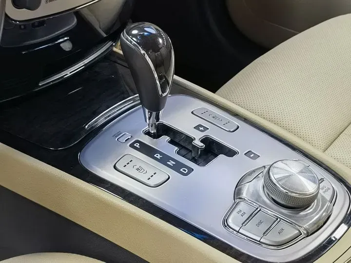 2008 Hyundai Rohens 3.3L 262HP V6 6AT,autocango,china used car exporter,china ev exporter,chinese used car exporter,chinese used ev exporter