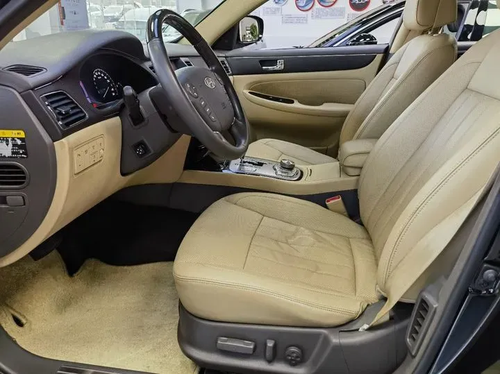 2008 Hyundai Rohens 3.3L 262HP V6 6AT,autocango,china used car exporter,china ev exporter,chinese used car exporter,chinese used ev exporter