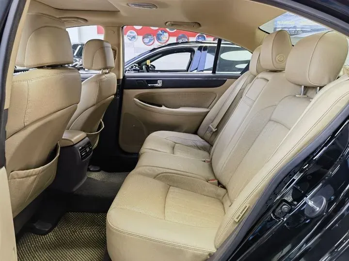 2008 Hyundai Rohens 3.3L 262HP V6 6AT,autocango,china used car exporter,china ev exporter,chinese used car exporter,chinese used ev exporter