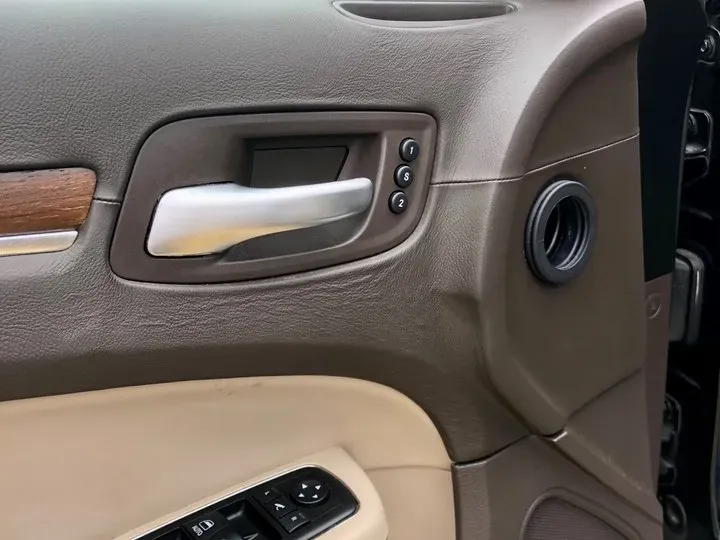 2014 Chrysler 300C 3.0L 234HP V6 8AT,autocango,china used car exporter,china ev exporter,chinese used car exporter,chinese used ev exporter