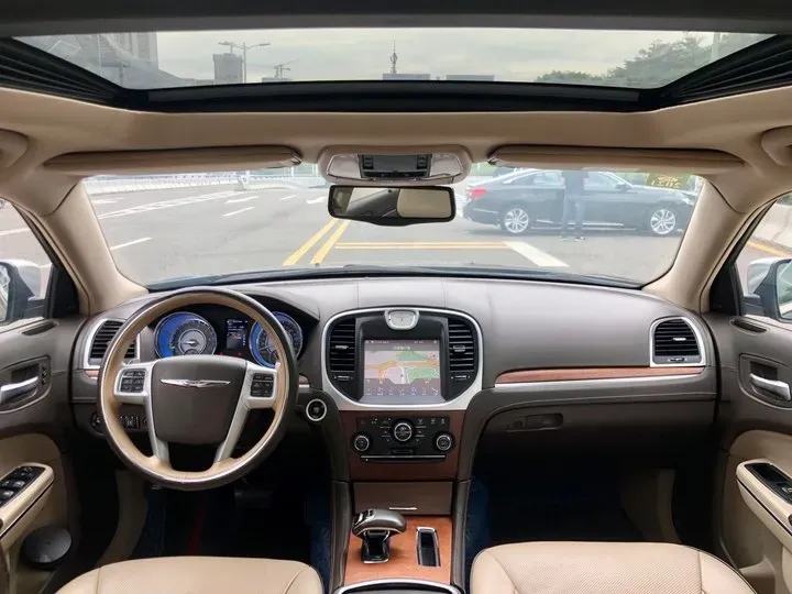 2014 Chrysler 300C 3.0L 234HP V6 8AT,autocango,china used car exporter,china ev exporter,chinese used car exporter,chinese used ev exporter