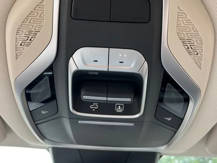 2020 Geely Okavango 1.8T 184HP L4 7DCT,autocango,china used car exporter,china ev exporter,chinese used car exporter,chinese used ev exporter