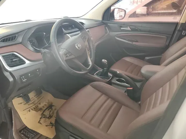 2017 ChangAn Linmax 1.6L 125HP L4 5MT,autocango,china used car exporter,china ev exporter,chinese used car exporter,chinese used ev exporter