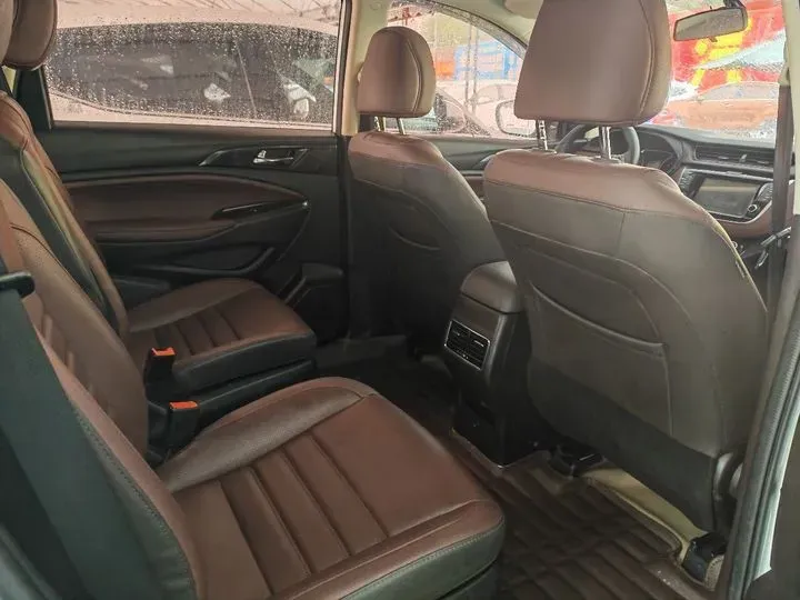 2017 ChangAn Linmax 1.6L 125HP L4 5MT,autocango,china used car exporter,china ev exporter,chinese used car exporter,chinese used ev exporter