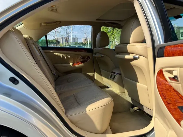 2005 Toyota Crown 3.0L 231HP V6 6AT,autocango,china used car exporter,china ev exporter,chinese used car exporter,chinese used ev exporter