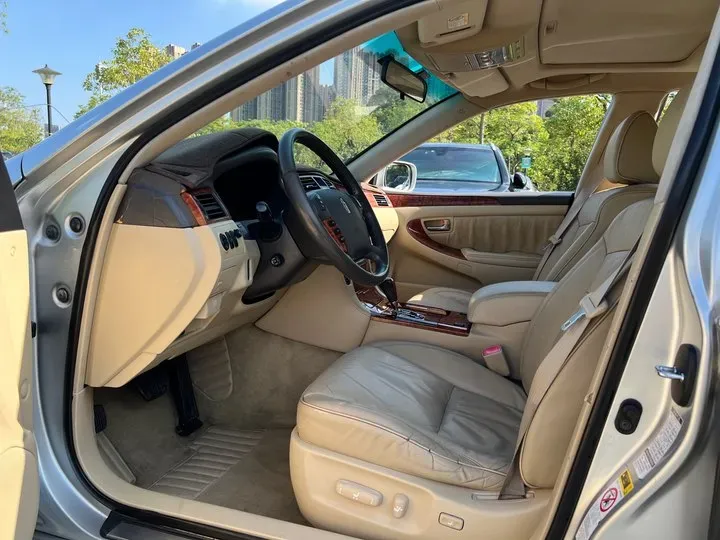 2005 Toyota Crown 3.0L 231HP V6 6AT,autocango,china used car exporter,china ev exporter,chinese used car exporter,chinese used ev exporter