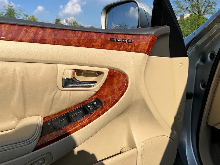 2005 Toyota Crown 3.0L 231HP V6 6AT,autocango,china used car exporter,china ev exporter,chinese used car exporter,chinese used ev exporter