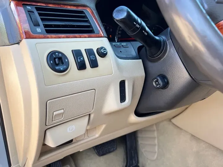 2005 Toyota Crown 3.0L 231HP V6 6AT,autocango,china used car exporter,china ev exporter,chinese used car exporter,chinese used ev exporter