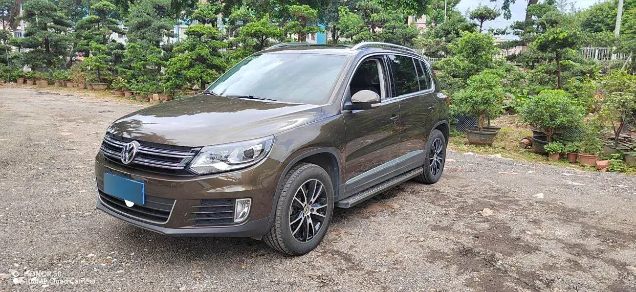 2015 Volkswagen Tiguan 2.0T 200HP L4 6AT