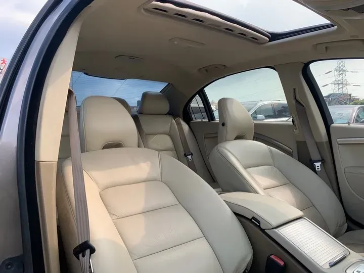 2012 Volvo S80L 2.0T 203HP L4 6DCT,autocango,china used car exporter,china ev exporter,chinese used car exporter,chinese used ev exporter