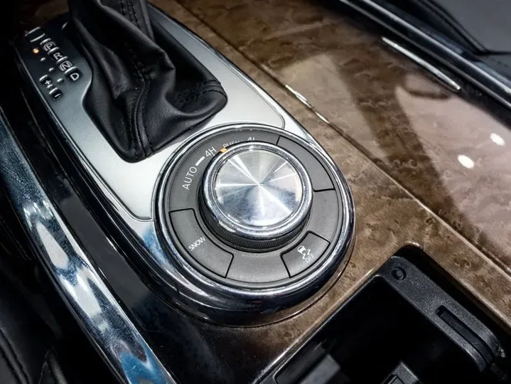 2013 Infiniti QX80 5.6L 398HP V8 7AT,autocango,china used car exporter,china ev exporter,chinese used car exporter,chinese used ev exporter