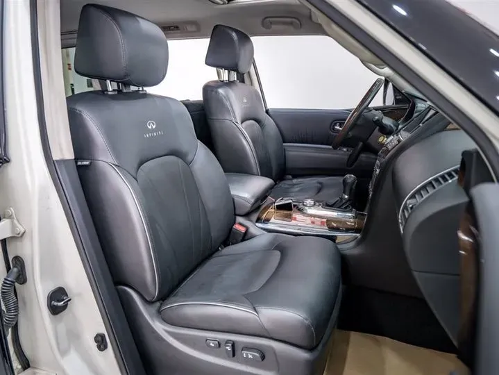 2013 Infiniti QX80 5.6L 398HP V8 7AT,autocango,china used car exporter,china ev exporter,chinese used car exporter,chinese used ev exporter