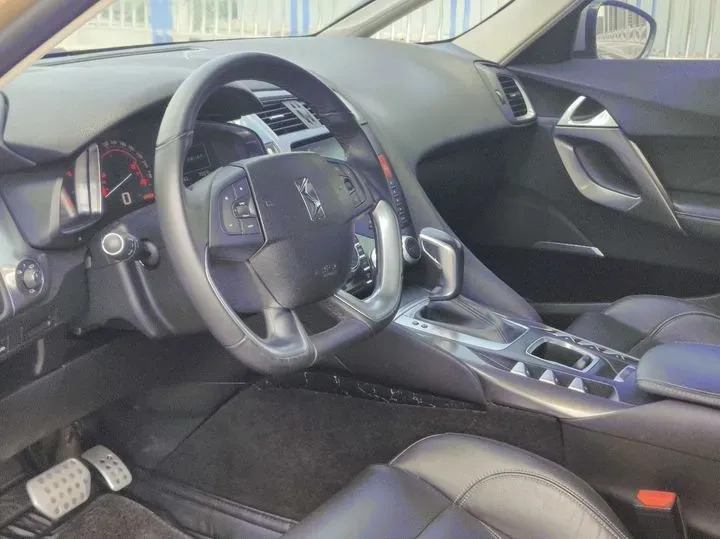 2015 DS 5 1.8T 204HP L4 6AT,autocango,china used car exporter,china ev exporter,chinese used car exporter,chinese used ev exporter