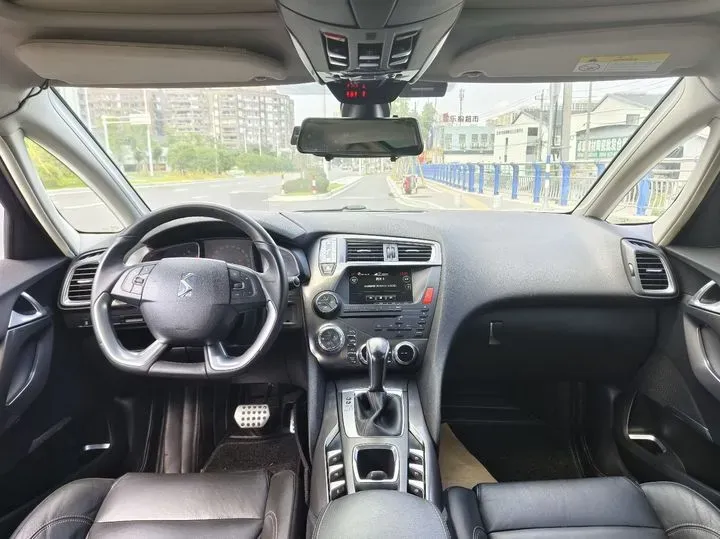 2015 DS 5 1.8T 204HP L4 6AT,autocango,china used car exporter,china ev exporter,chinese used car exporter,chinese used ev exporter