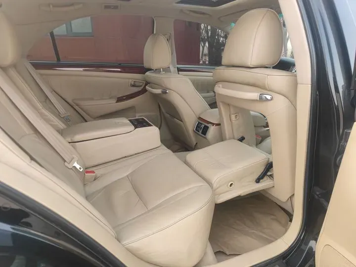 2009 HongQi ShengShi 4.3L 280HP V8 6AT,autocango,china used car exporter,china ev exporter,chinese used car exporter,chinese used ev exporter