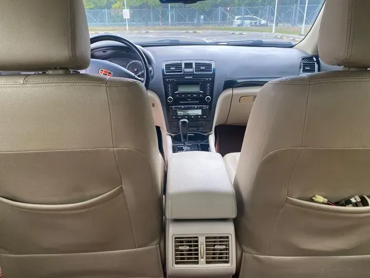 2011 Geely EC8 2.0L 136HP L4 4AT,autocango,china used car exporter,china ev exporter,chinese used car exporter,chinese used ev exporter