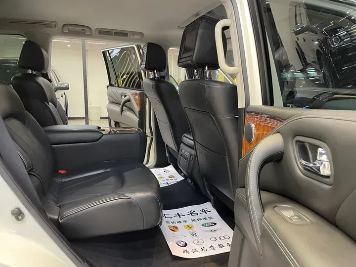 2016 Infiniti QX80 5.6L 398HP V8 7AT,autocango,china used car exporter,china ev exporter,chinese used car exporter,chinese used ev exporter