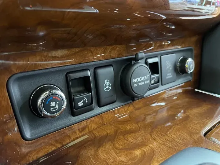 2016 Infiniti QX80 5.6L 398HP V8 7AT,autocango,china used car exporter,china ev exporter,chinese used car exporter,chinese used ev exporter