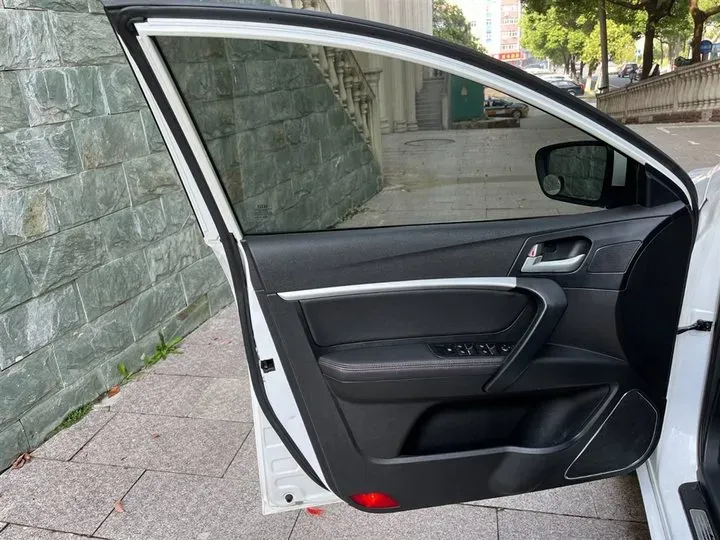 2015 Geely Emgrand 1.5L 109HP L4 5MT,autocango,china used car exporter,china ev exporter,chinese used car exporter,chinese used ev exporter