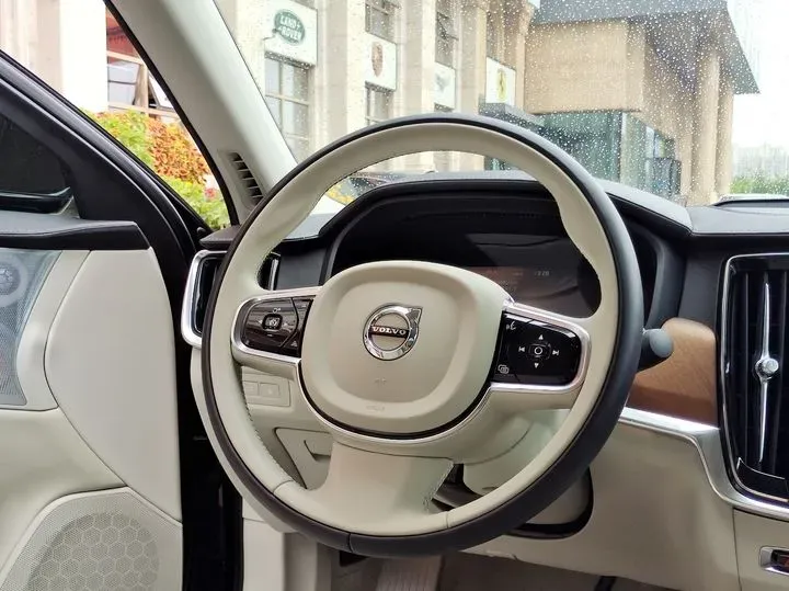 2019 Volvo S90 2.0T 320HP L4 8AT PHEV 10.1KWH,autocango,china used car exporter,china ev exporter,chinese used car exporter,chinese used ev exporter