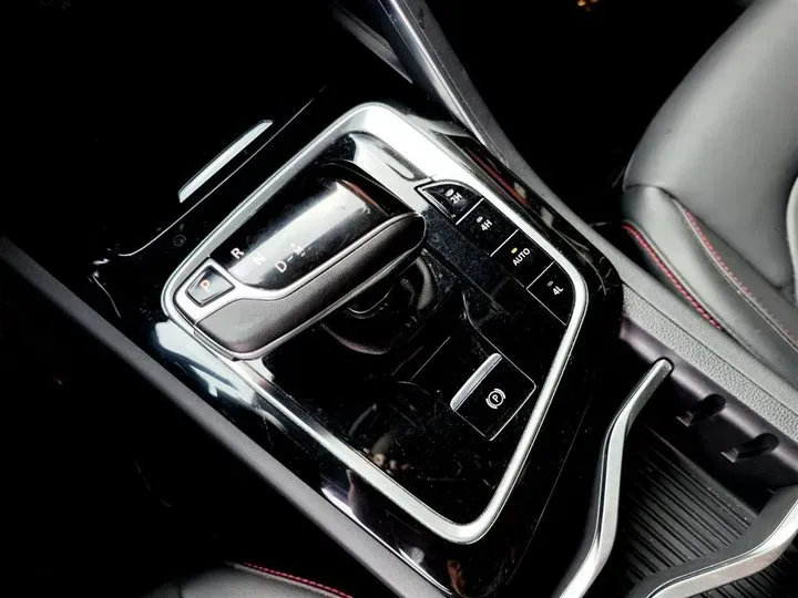 2022 MAXUS T90 RV 2.0T 218HP L4 8AT,autocango,china used car exporter,china ev exporter,chinese used car exporter,chinese used ev exporter